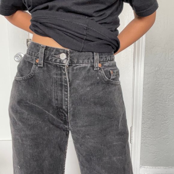 Levi's Vintage Black High Waist Mom Jeans Waist 30 Length 30 - Picture 6 of 15